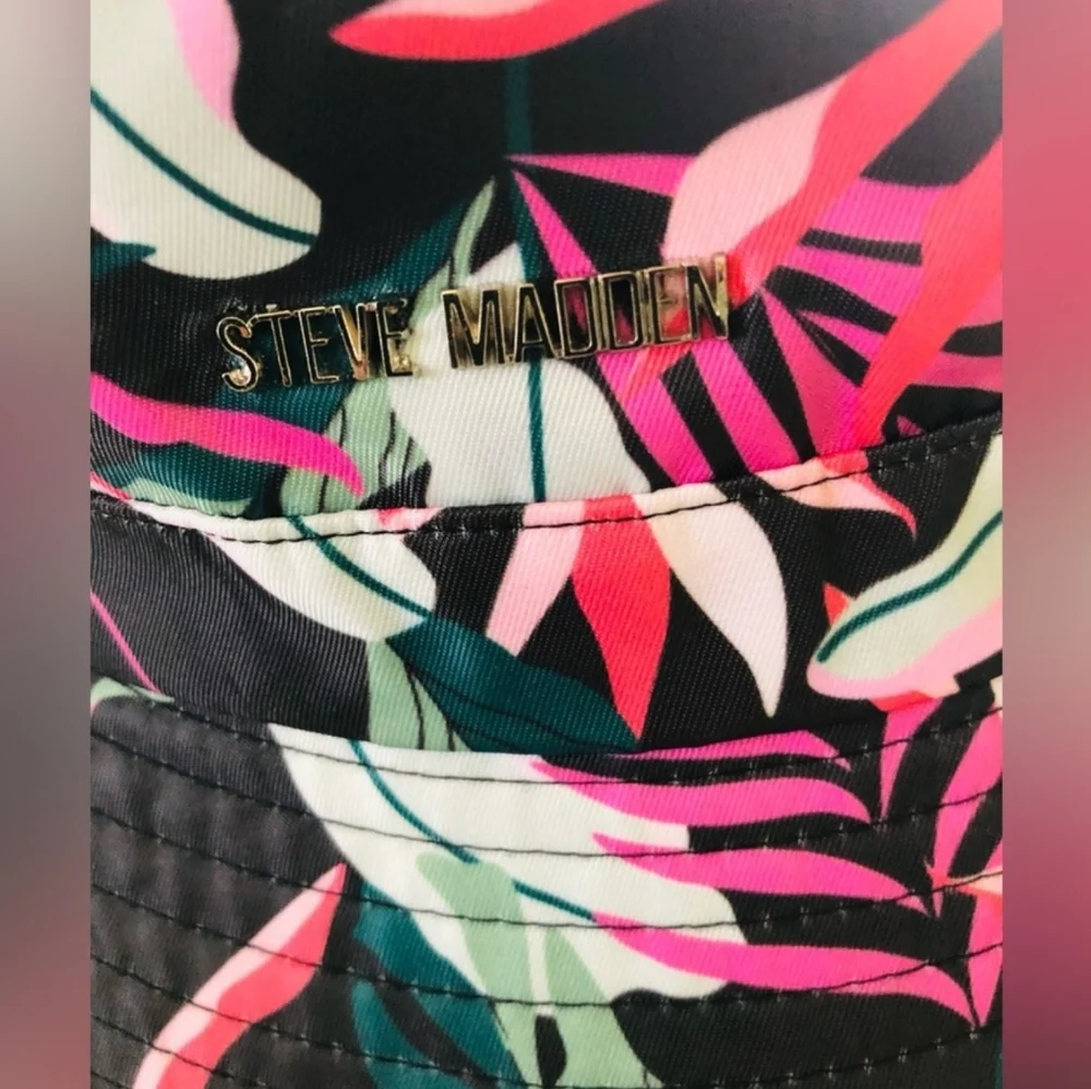New!!! Steve Madden Women's Floral Bucket Hat